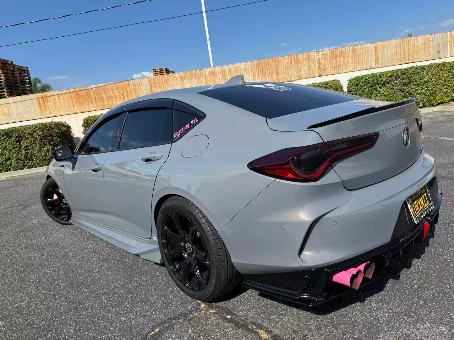 
                  
                    (PRE-ORDER) 2021-2025 SWA 2th Gen Acura TLX Gloss Black Rear Diffuser with 3rd Brake Light BY SWA Desgin
                  
                
